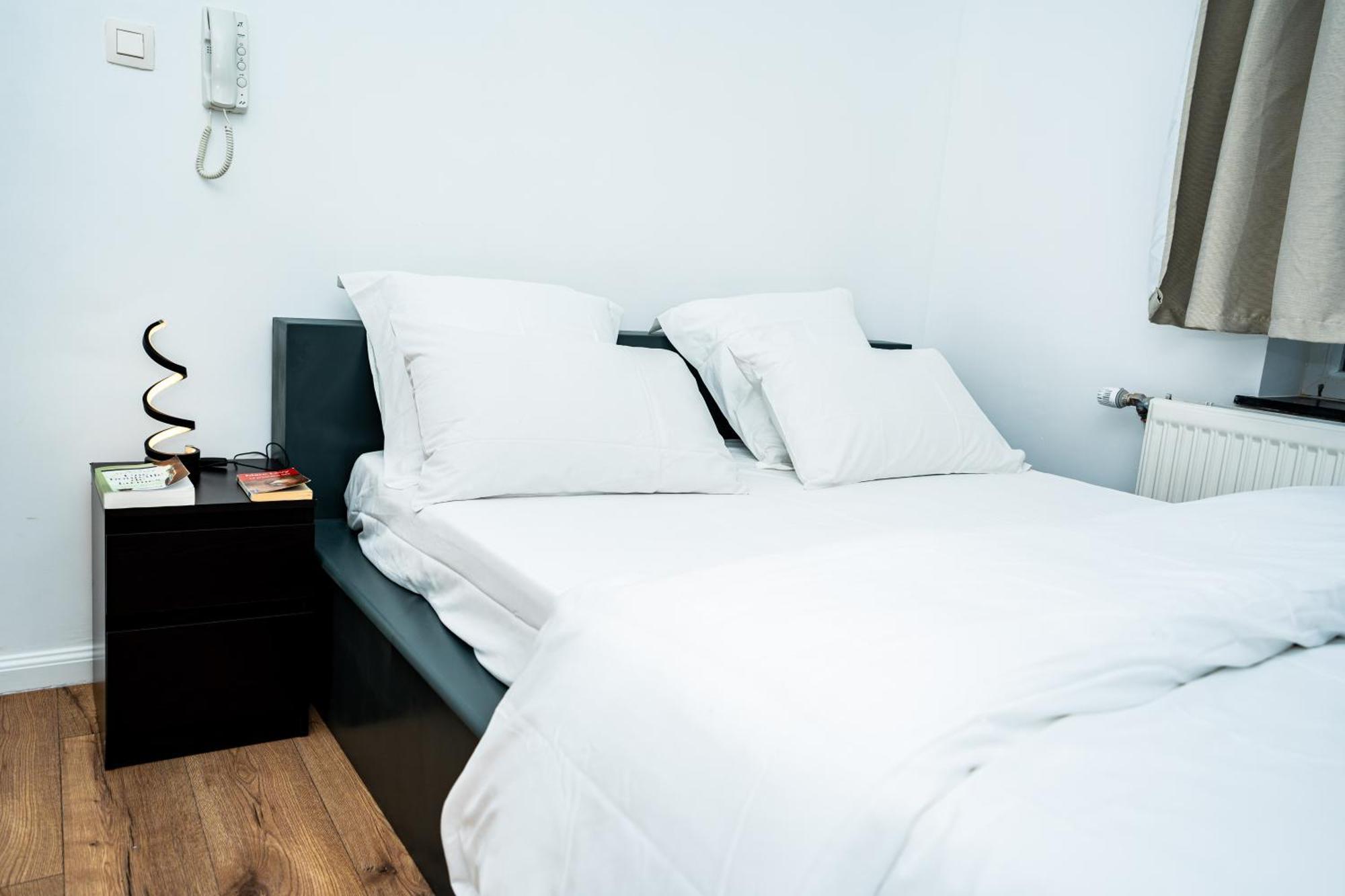 Chambre R1 Avec Salle De Bain Partagee Pres De L'Hopital De La Citadelle A Liège Exterior foto